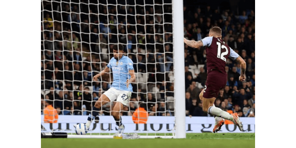 Manchester City porazil Villu 2:1 a vyhrál klíčovou bitvu o první pětku